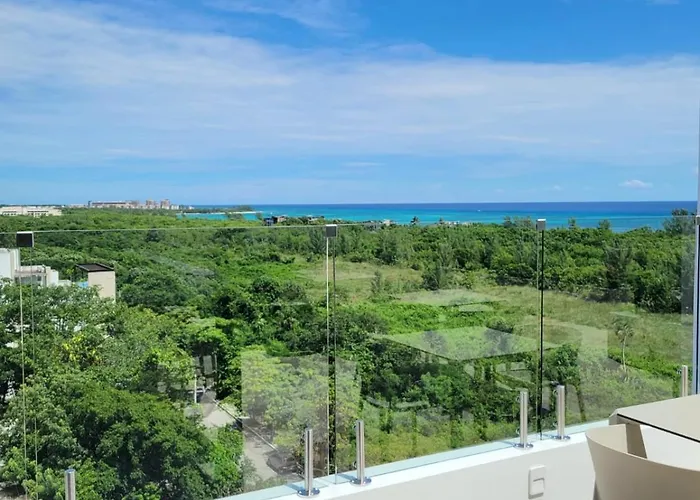 Vistas De Ensueno Al Mar Azul Y Al Mar * Playa del Carmen
